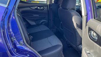Nissan Qashqai 1.2 DIG-T N-Connecta SUV 5dr Petrol Manual 2WD Euro 6 (s/s) (115