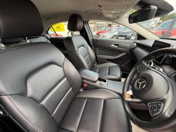 Mercedes-Benz A Class 1.5 A180d Sport (Premium) 7G-DCT Euro 6 (s/s) 5dr