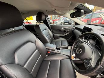 Mercedes-Benz A Class 1.5 A180d Sport (Premium) 7G-DCT Euro 6 (s/s) 5dr