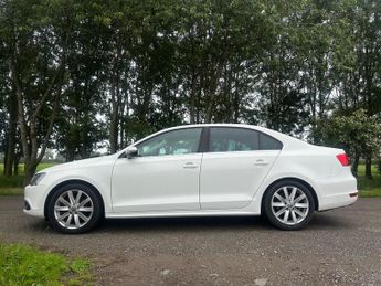 Volkswagen Jetta 2.0 TDI Sport DSG Euro 5 4dr
