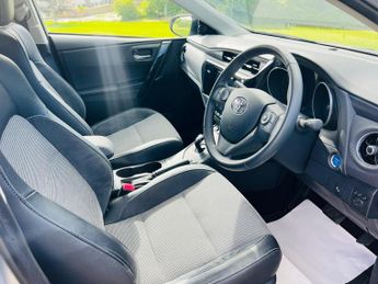 Toyota Auris 1.8 VVT-h Excel Touring Sports CVT Euro 6 (s/s) 5dr