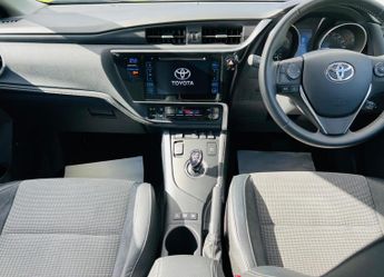Toyota Auris 1.8 VVT-h Excel Touring Sports CVT Euro 6 (s/s) 5dr