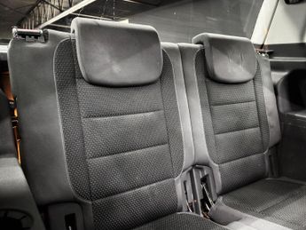 Volkswagen Touran 1.6 TDI SE DSG Euro 5 5dr