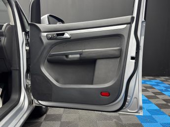 Volkswagen Touran 1.6 TDI SE DSG Euro 5 5dr