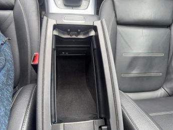 Mercedes-Benz A Class 2.0 A35 AMG Edition (Premium Plus) 7G-DCT 4MATIC Euro 6 (s/s) 5d