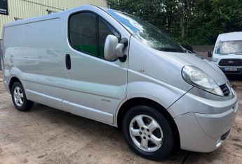 Renault Trafic 2.0 dCi SL27 Sport Panel Van 3dr Diesel Manual L1 H1 (198 g/km, 