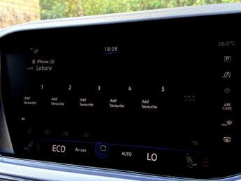 Volkswagen Touareg 3.0 TDI V6 R-Line Tech Tiptronic 4Motion Euro 6 (s/s) 5dr