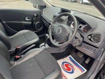 Renault Clio 1.6 VVT Dynamique TomTom Sport Tourer Auto Euro 5 5dr
