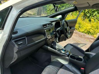 Nissan Leaf 40kWh N-Connecta Auto 5dr