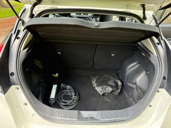 Nissan Leaf 40kWh N-Connecta Auto 5dr
