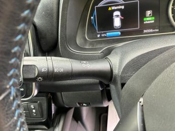 Nissan Leaf 40kWh N-Connecta Auto 5dr