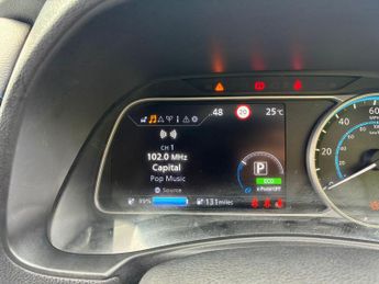 Nissan Leaf 40kWh N-Connecta Auto 5dr