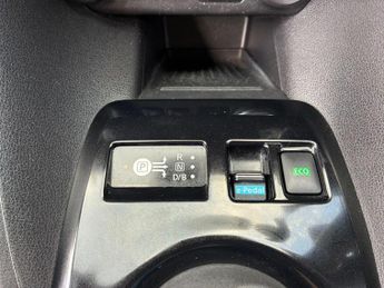 Nissan Leaf 40kWh N-Connecta Auto 5dr