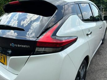 Nissan Leaf 40kWh N-Connecta Auto 5dr