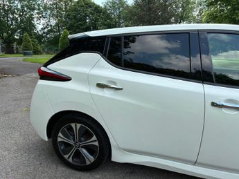 Nissan Leaf 40kWh N-Connecta Auto 5dr
