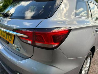 MG MG5 52.5kWh Exclusive Auto 5dr