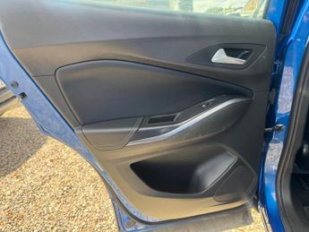 Vauxhall Grandland X 1.2 Turbo Sport Nav Auto Euro 6 (s/s) 5dr