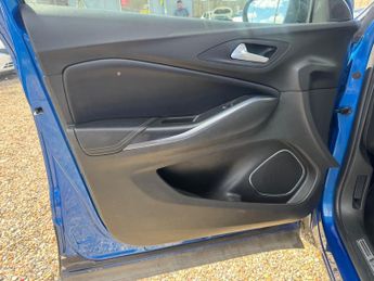 Vauxhall Grandland X 1.2 Turbo Sport Nav Auto Euro 6 (s/s) 5dr