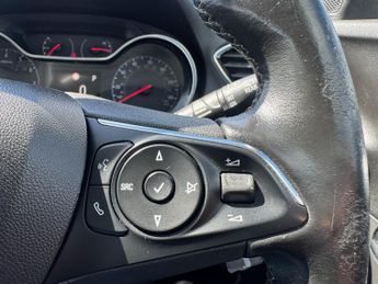 Vauxhall Grandland X 1.2 Turbo Sport Nav Auto Euro 6 (s/s) 5dr