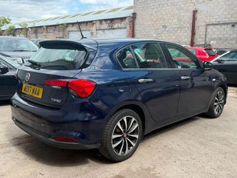 Fiat Tipo 1.4 MPI Lounge Euro 6 5dr