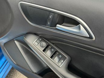 Mercedes-Benz A Class 1.6 A180 Sport 7G-DCT Euro 6 (s/s) 5dr