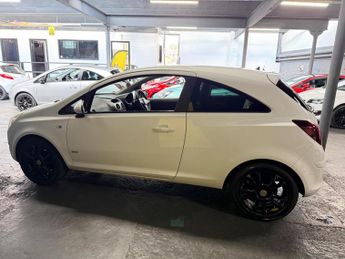 Vauxhall Corsa 1.4i 16v SXi 3dr
