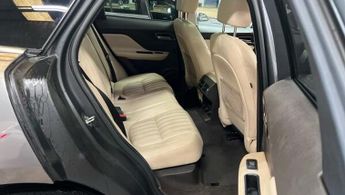 Jaguar F-PACE 2.0 D180 Portfolio Auto AWD Euro 6 (s/s) 5dr