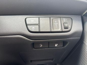 Hyundai IONIQ 38.3kWh Premium Auto 5dr