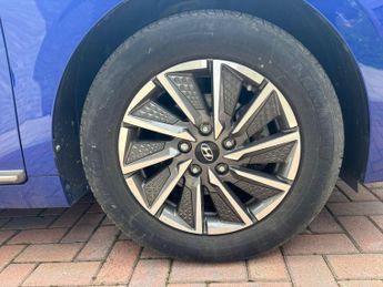 Hyundai IONIQ 38.3kWh Premium Auto 5dr