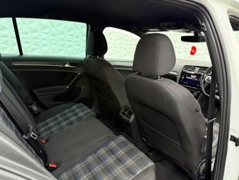 Volkswagen Golf 1.4 TSI 8.7kWh GTE Advance DSG Euro 6 (s/s) 5dr