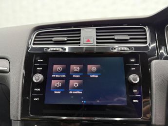 Volkswagen Golf 1.4 TSI 8.7kWh GTE Advance DSG Euro 6 (s/s) 5dr