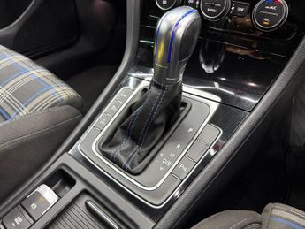 Volkswagen Golf 1.4 TSI 8.7kWh GTE Advance DSG Euro 6 (s/s) 5dr
