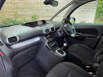 CITROEN C3 PICASSO 1.6 HDi Exclusive MPV 5dr Diesel Manual Euro 4 (90 ps) 12 MONTHS