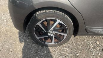 Toyota Yaris 1.5 VVT-h Excel E-CVT Euro 6 (s/s) 5dr