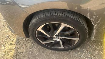 Toyota Yaris 1.5 VVT-h Excel E-CVT Euro 6 (s/s) 5dr