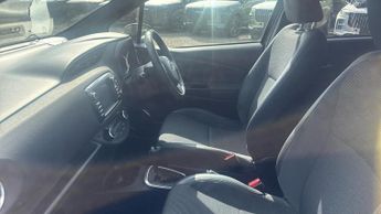 Toyota Yaris 1.5 VVT-h Excel E-CVT Euro 6 (s/s) 5dr
