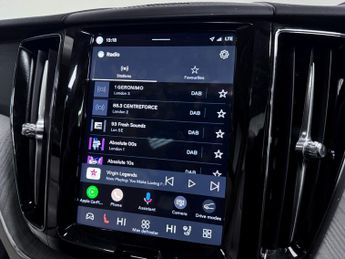 Volvo XC60 Plus Dark T6 AWD (350 hp)