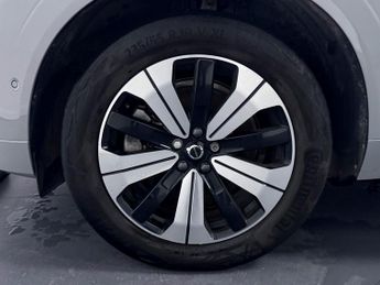 Volvo XC60 Plus Dark T6 AWD (350 hp)