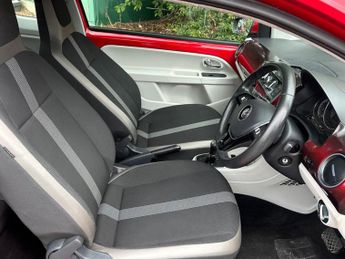 Volkswagen up! 1.0 BlueMotion Tech High up! ASG Euro 6 (s/s) 3dr