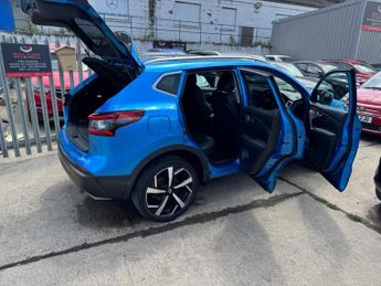 Nissan Qashqai 1.2 DIG-T Tekna XTRON Euro 6 (s/s) 5dr