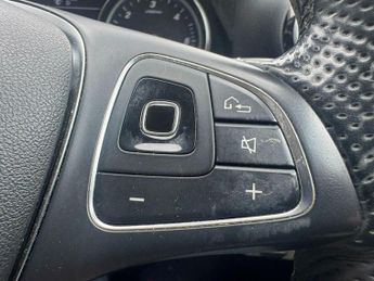MERCEDES-BENZ E-CLASS 2.0 E220d SE Saloon 4dr Diesel G-Tronic+ Euro 6 (s/s) (194 ps) *