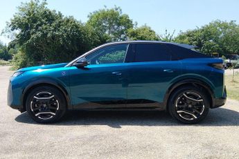 Peugeot E-3008 73kWh GT SUV 5dr Electric Auto (210 ps)