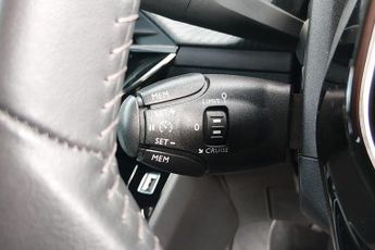Peugeot E-208 50kWh Allure Premium Hatchback 5dr Electric Auto (7kW Charger) (