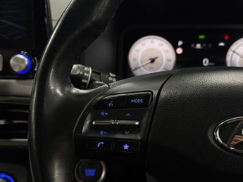 Hyundai KONA 64kWh Premium Auto 5dr (10.5kW Charger)