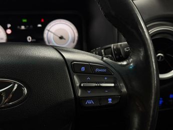 Hyundai KONA 64kWh Premium Auto 5dr (10.5kW Charger)