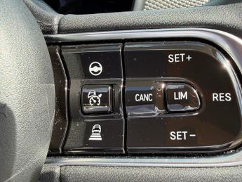 Fiat 500e C 42kWh La Prima Convertible 2dr Electric Auto (118 ps)