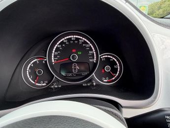 Volkswagen Beetle 1.6 TDI BlueMotion Tech Design Hatchback 3dr Diesel DSG Euro 5 (