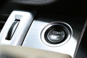 LAND ROVER RANGE ROVER EVOQUE 2.0 TD4 SE Tech SUV 5dr Diesel Auto 4WD Euro 6 (s/s) (180 ps) +F