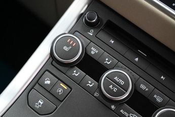 LAND ROVER RANGE ROVER EVOQUE 2.0 TD4 SE Tech SUV 5dr Diesel Auto 4WD Euro 6 (s/s) (180 ps) +F