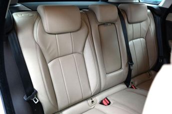 LAND ROVER RANGE ROVER EVOQUE 2.0 TD4 SE Tech SUV 5dr Diesel Auto 4WD Euro 6 (s/s) (180 ps) +F